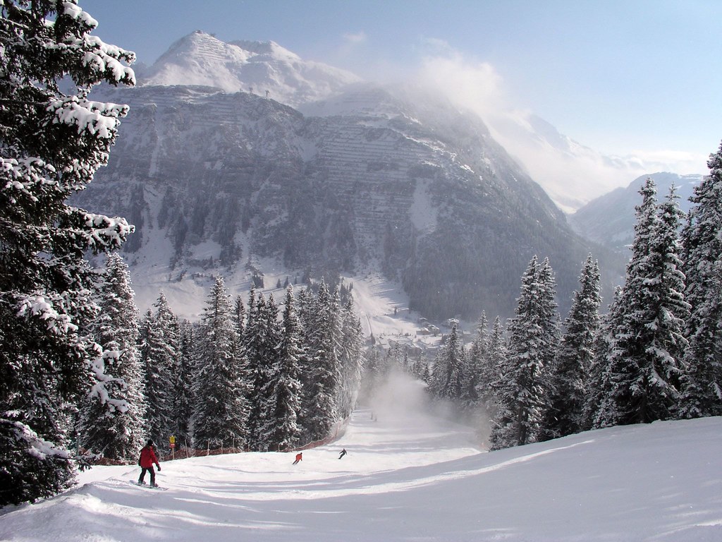 Domaine skiable enneigé de Lech en Autriche