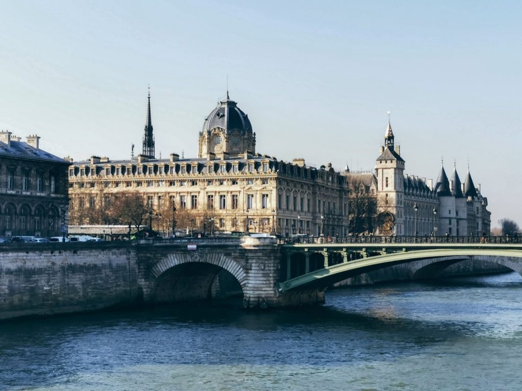 Locations de vacances au pied des pistes : que signifie vraiment